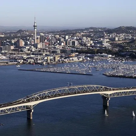 Base Auckland-3